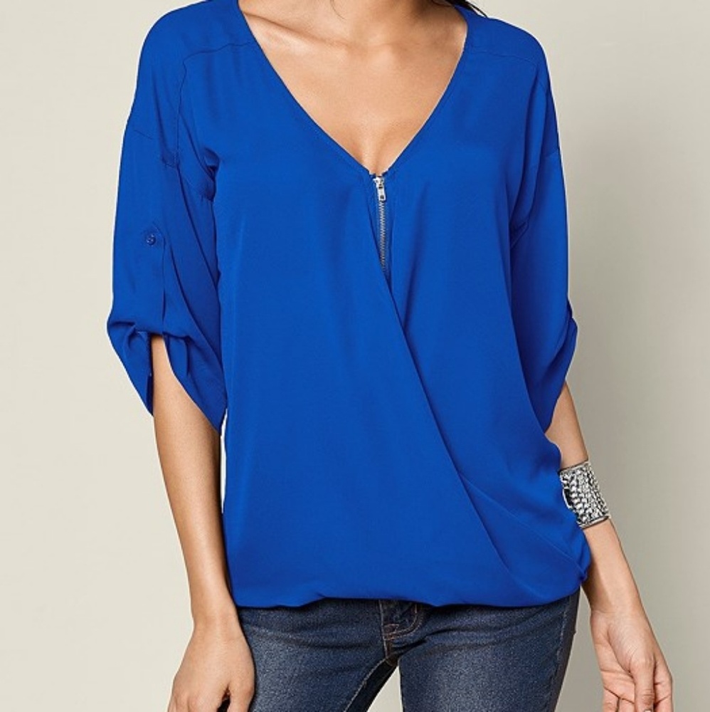 🔴 4/$25 Venus faux wrap blouse